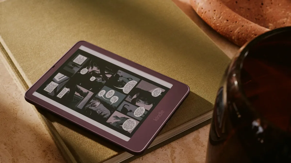 Kindle Colorsoft Signature Edition de 2026 mostrando un cómic